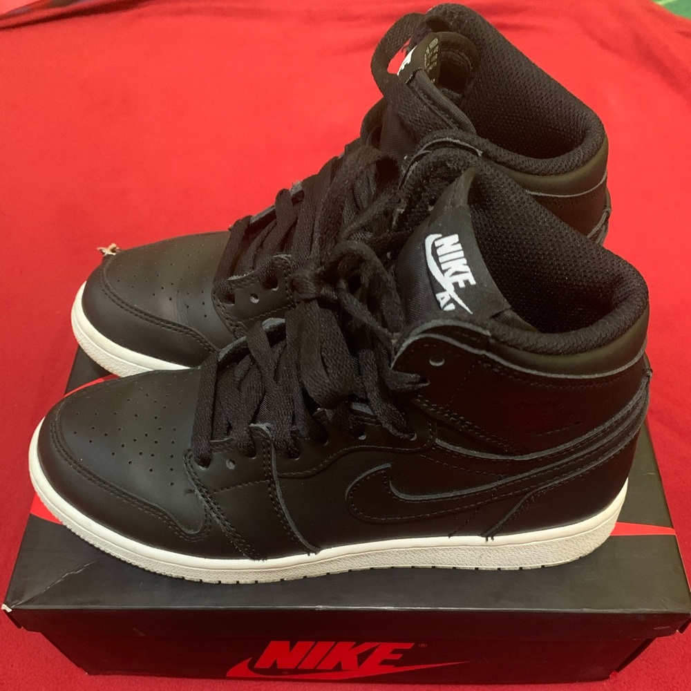 SOLD‼️Air Jordan 1 Retro -Kids size